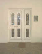 door_s.JPG (22853 bytes)
